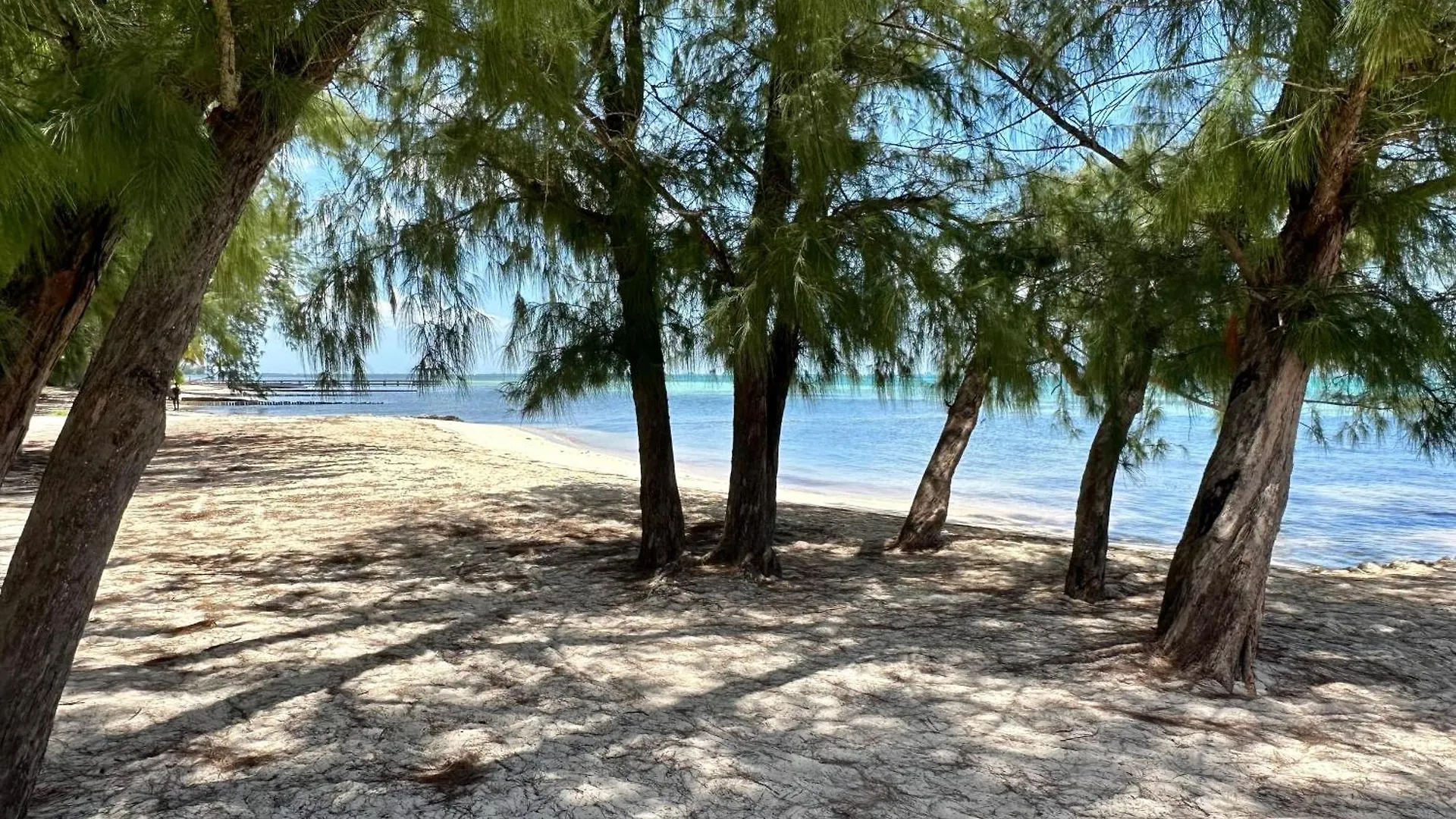 Feriehus Island House #12 At Rum Point Driftwood Village