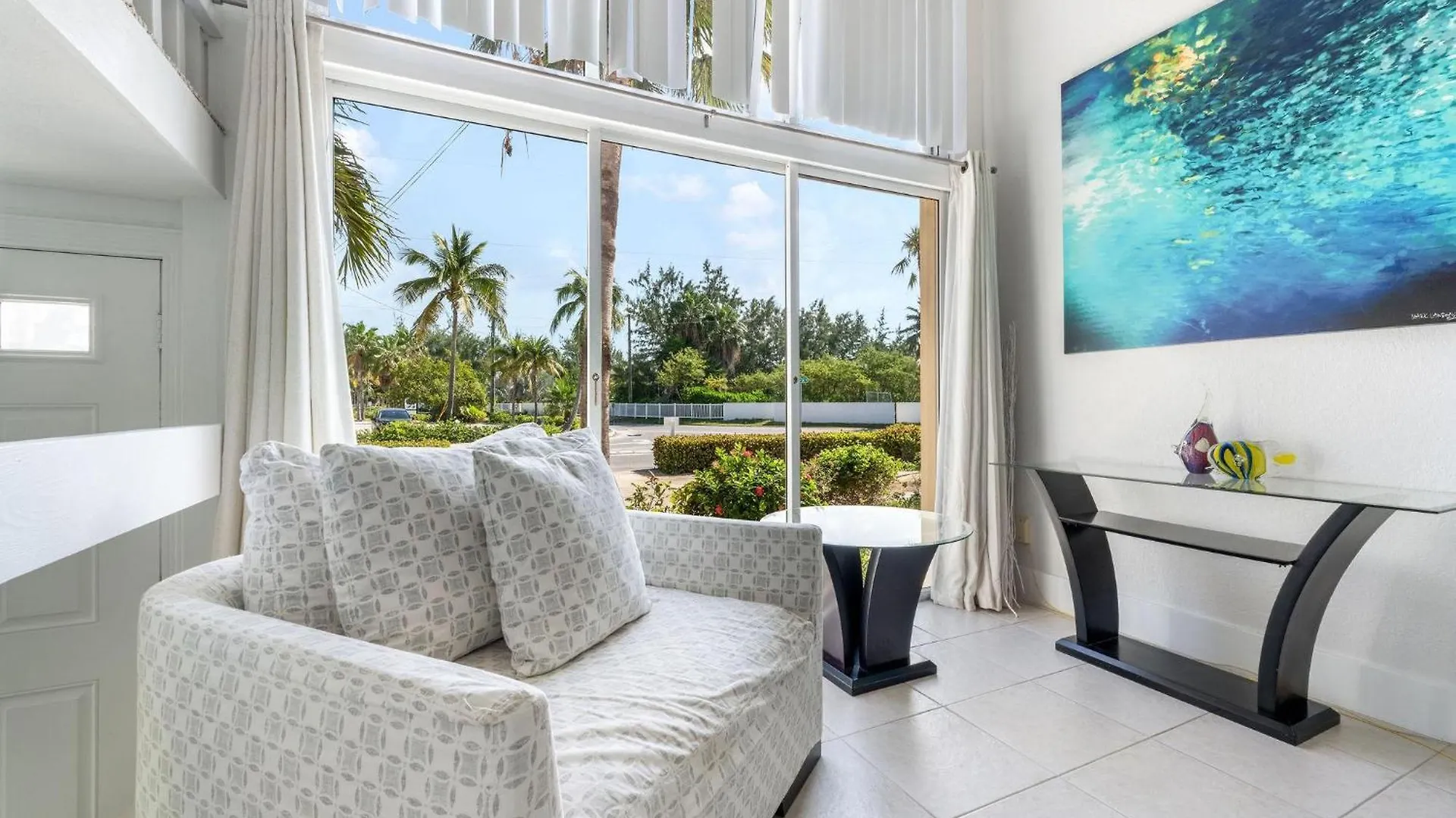 Feriehus Island House #12 At Rum Point Driftwood Village Cayman-øerne