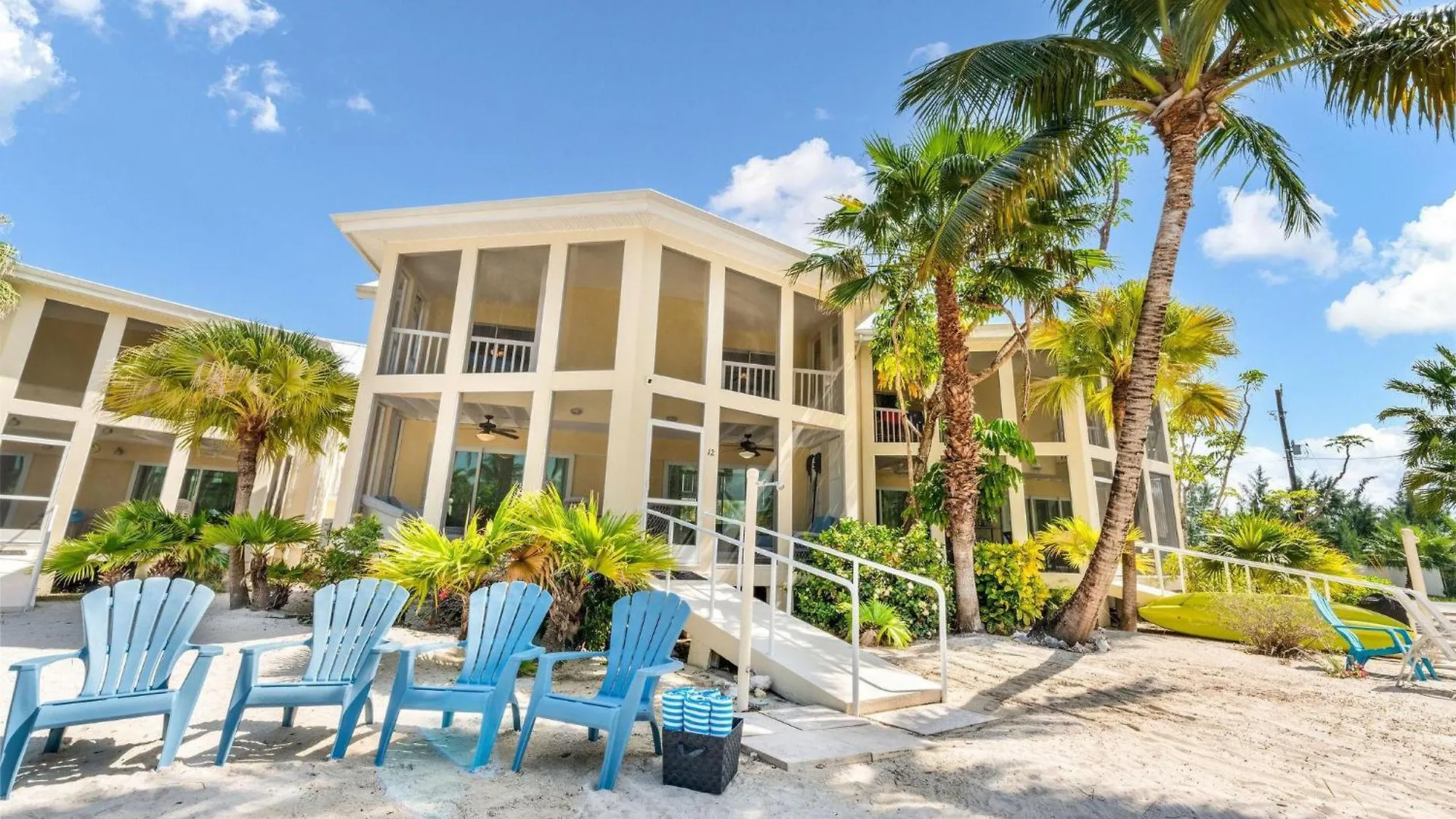 Island House #12 At Rum Point Driftwood Village Ferienhaus