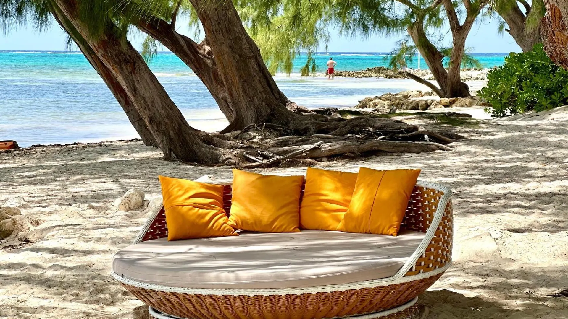 Island House #12 At Rum Point Driftwood Village Ferienhaus